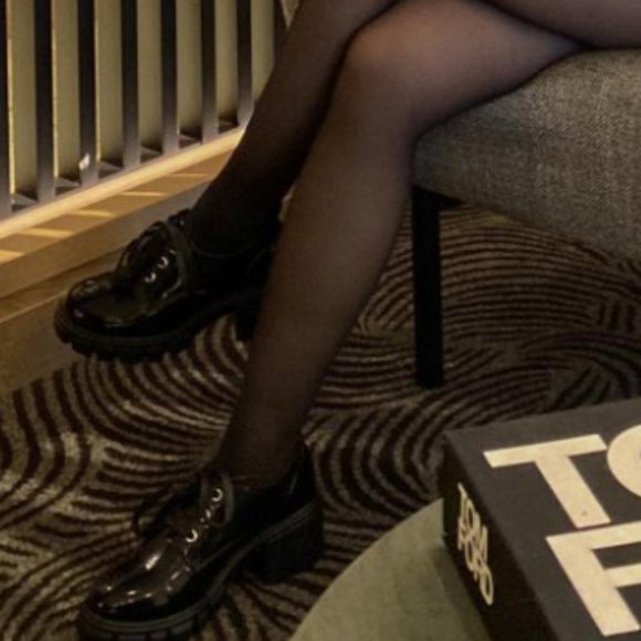 Sofia Lace-Up Heeled Oxford - Picture 9 of 11